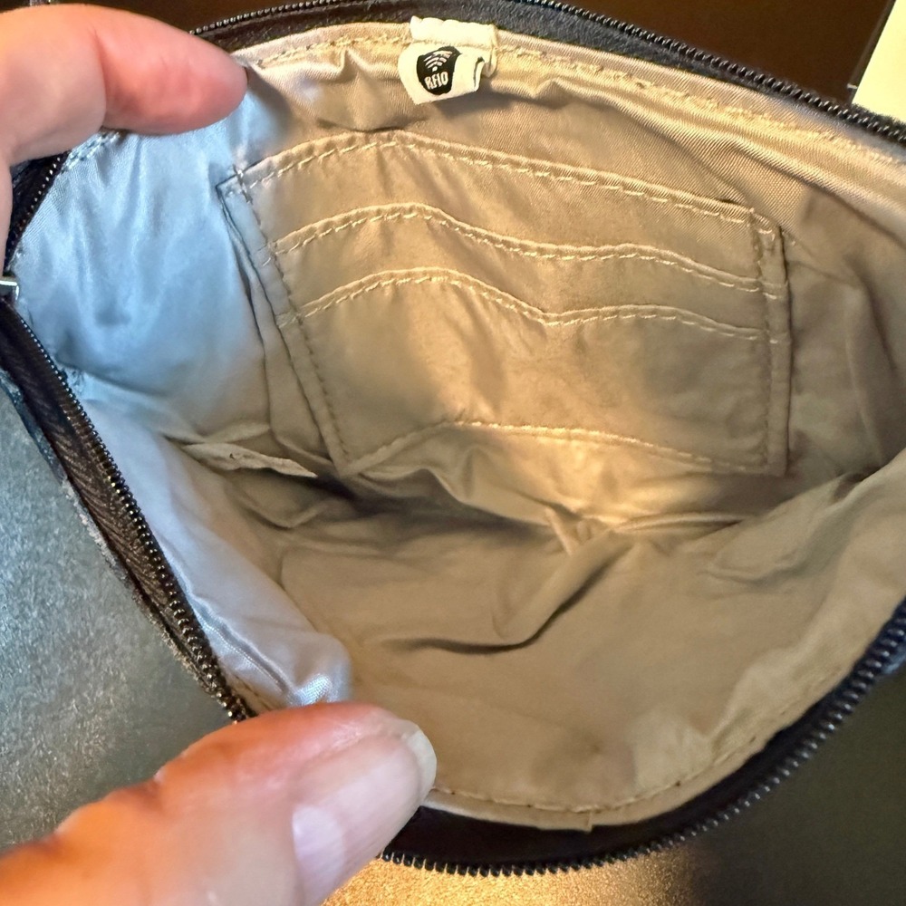 Baggallini‎ Peek A Boo Crossbody Hobo Bag Black Medium Travel Purse Everyday - Picture 7 of 9